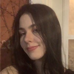 Meet your Posher, Juliette